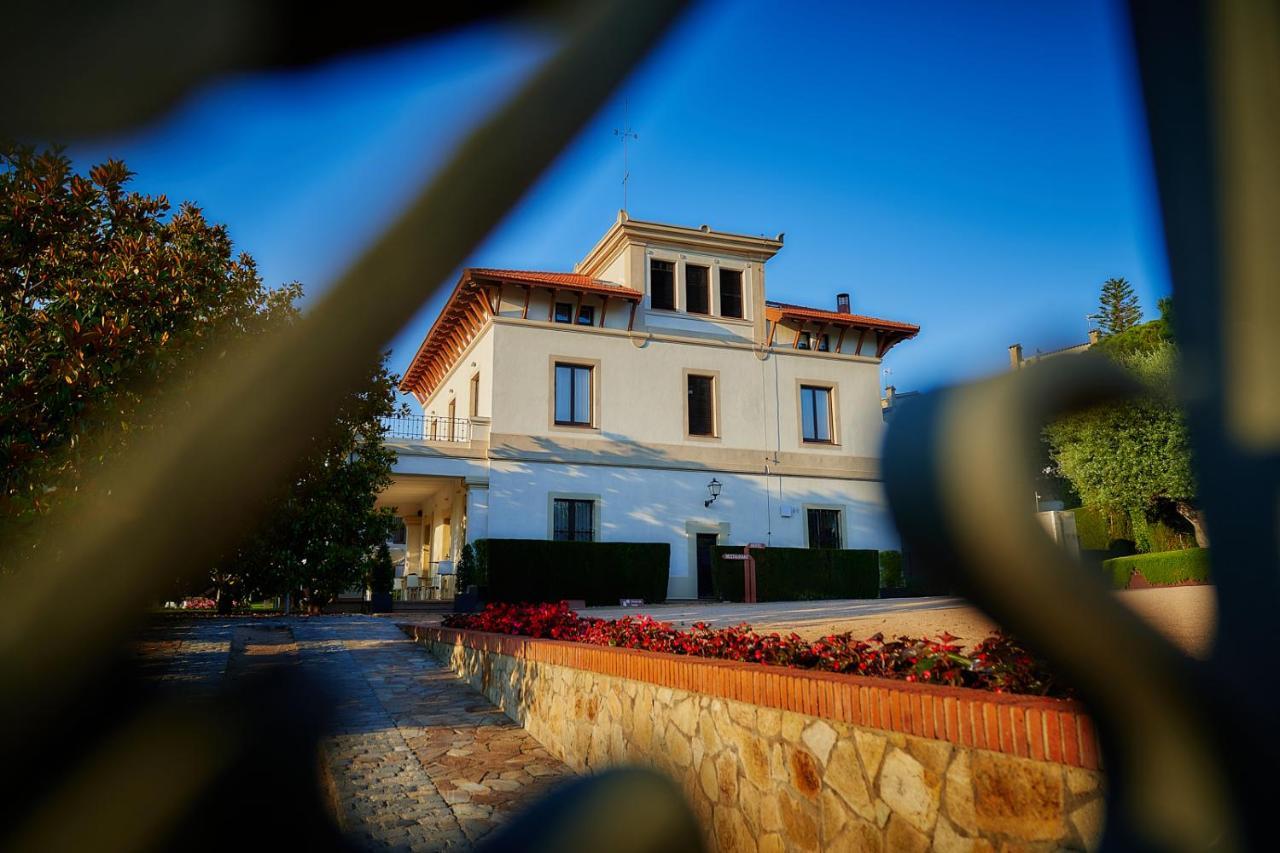 Hotel Arrey Alella Bagian luar foto