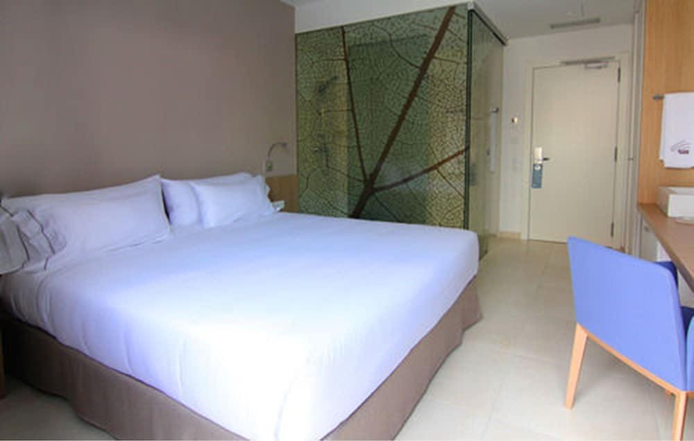 Hotel Arrey Alella Bagian luar foto