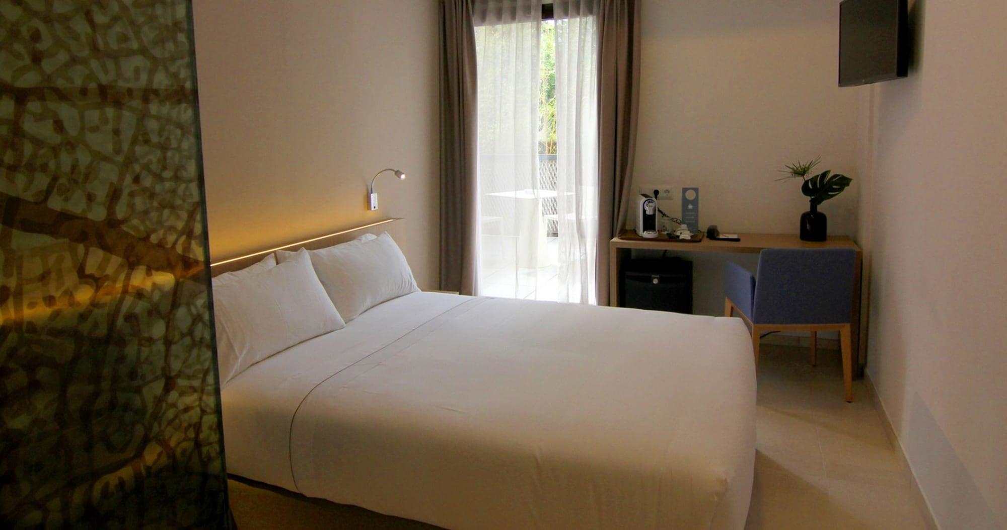 Hotel Arrey Alella Bagian luar foto