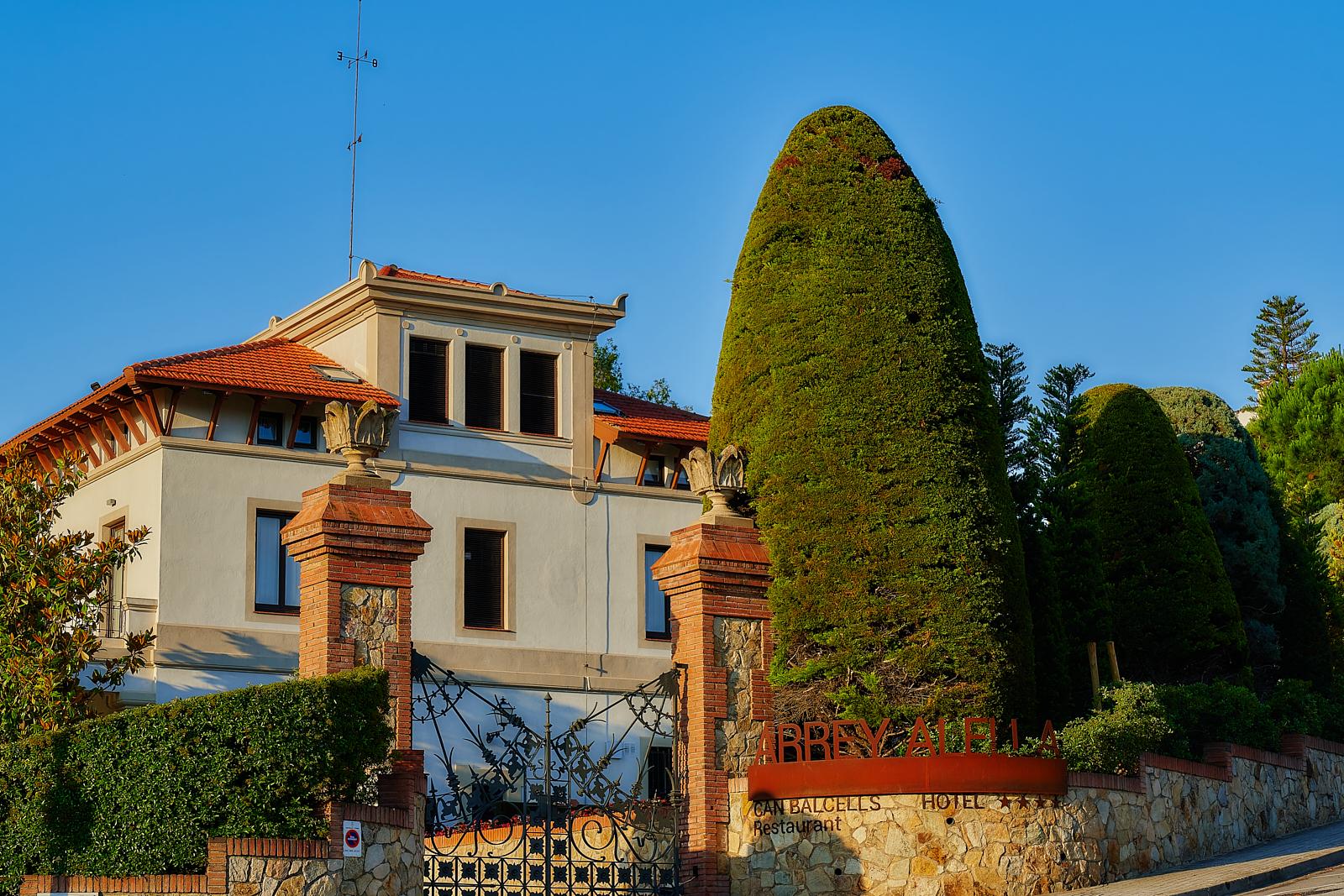 Hotel Arrey Alella Bagian luar foto